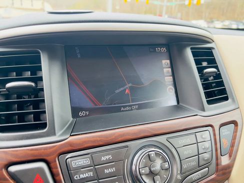 Used 2017 Nissan Pathfinder Platinum w/ Family Entertainment Package image 38