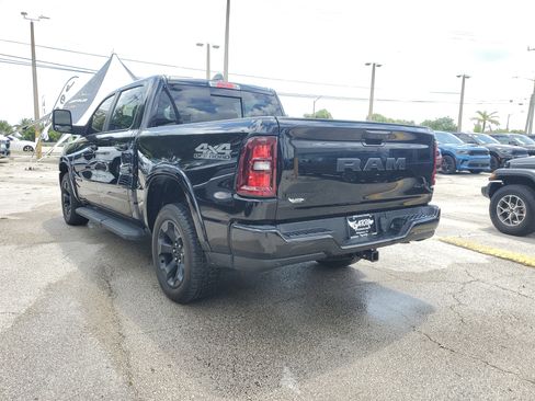 Used 2025 RAM 1500 Big Horn AWD/4WD image 3