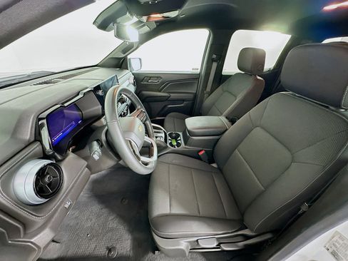 Used 2024 Chevrolet Colorado LT w/ LT Convenience Package image 13