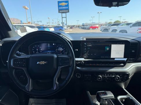 Used 2023 Chevrolet Silverado 1500 High Country w/ Technology Package AWD/4WD image 21