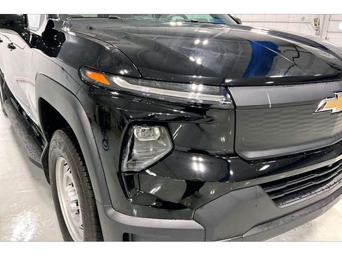 Used 2025 Chevrolet Silverado EV W/T image 28