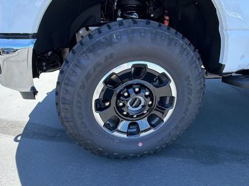 New 2026 Ford F350 Lariat w/ Tremor Off-Road Package AWD/4WD image 10
