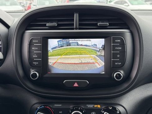 Used 2021 Kia Soul LX image 4