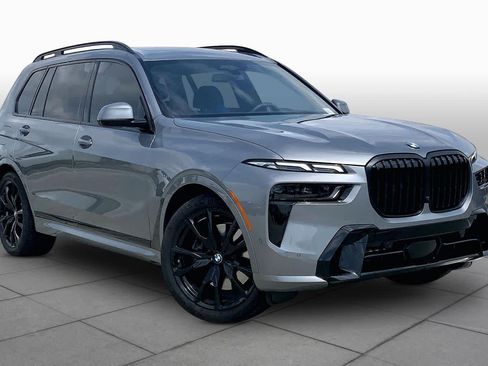 Used 2026 BMW X7 xDrive40i w/ M Sport Package AWD/4WD image 2