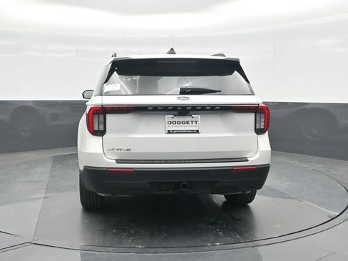 New 2026 Ford Explorer Active image 17