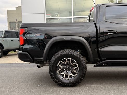 Used 2024 Chevrolet Colorado ZR2 w/ ZR2 Convenience Package III AWD/4WD image 19