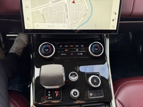 Used 2023 Land Rover Range Rover Sport SE Dynamic image 21