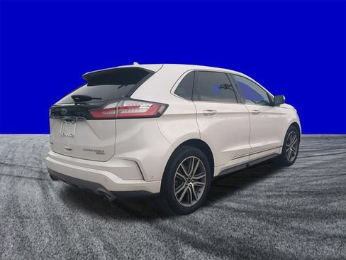 Certified 2019 Ford Edge Titanium w/ Equipment Group 301A FWD image 4