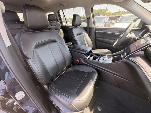 Used 2023 Jeep Grand Cherokee L Limited AWD/4WD image 31