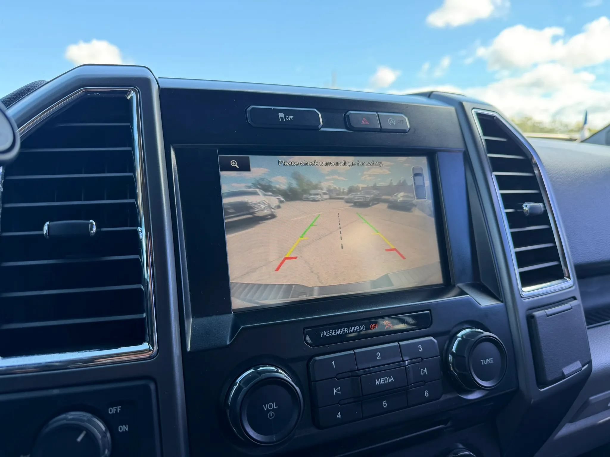 Used 2015 Ford F150 XLT w/ Equipment Group 302A Luxury RWD image 13