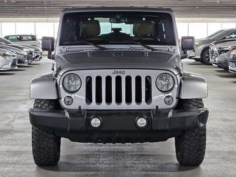 Used 2015 Jeep Wrangler Unlimited Rubicon w/ Connectivity Group image 2