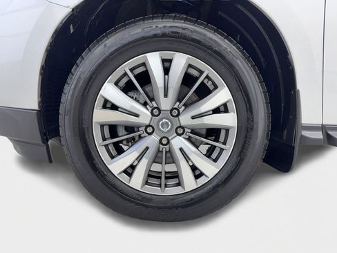Used 2018 Nissan Pathfinder SV image 53