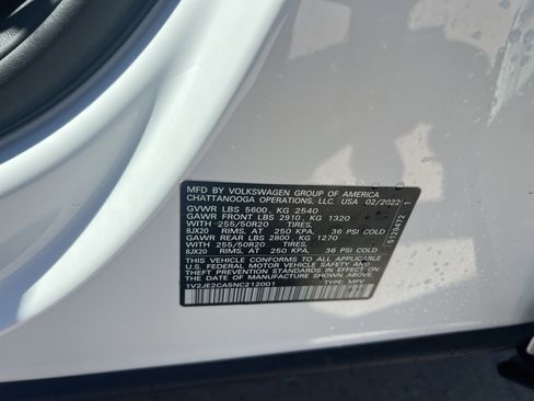 Used 2022 Volkswagen Atlas Cross Sport SE w/ Panoramic Sunroof Package image 32