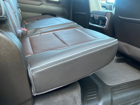 Used 2025 GMC Sierra 3500 Denali w/ Denali Reserve Package image 18