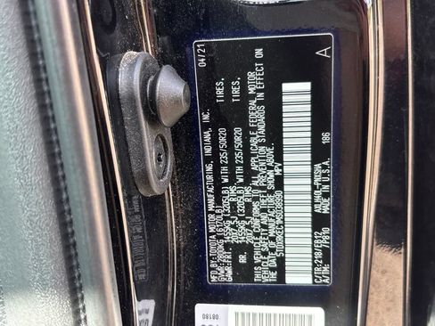 Used 2021 Toyota Sienna XSE FWD image 16