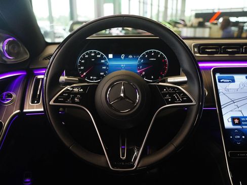 Certified 2024 Mercedes-Benz Maybach S 680 4MATIC image 17