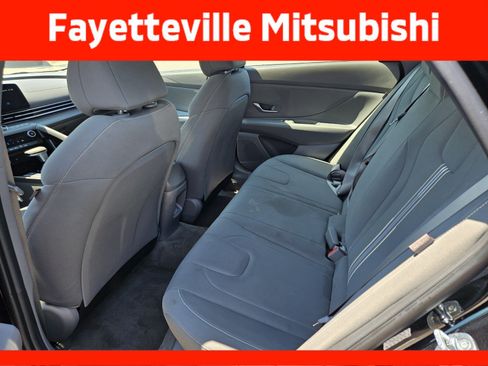 Used 2024 Hyundai Elantra SEL FWD image 10