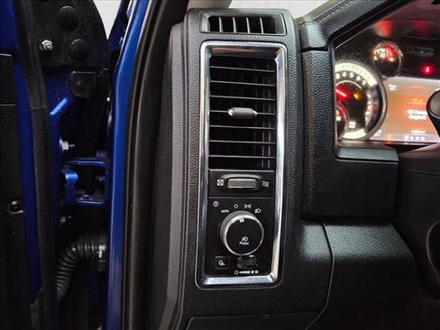 Used 2016 RAM 1500 Laramie w/ Convenience Group AWD/4WD image 19