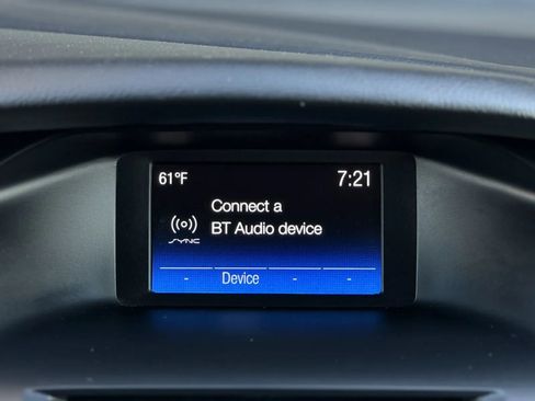 Used 2016 Ford Focus SE w/ SE Cold Weather Package image 28