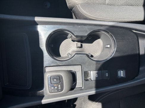 Used 2025 Nissan Rogue SV FWD image 43
