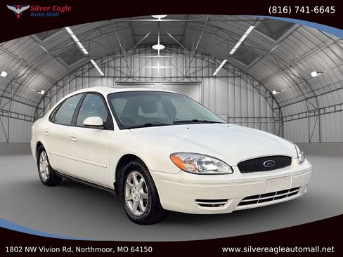 Used 2006 Ford Taurus SEL image 6