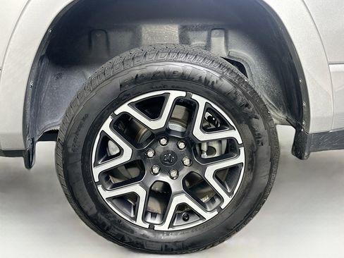 Used 2025 RAM 1500 Laramie RWD image 11
