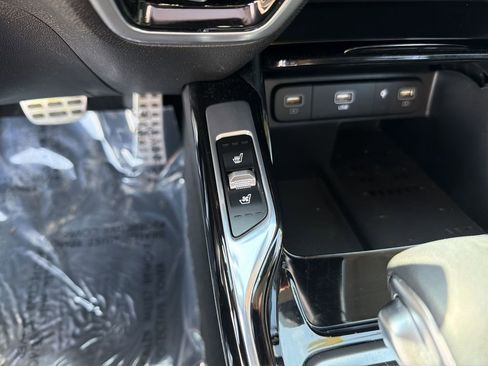 Used 2023 Kia Sorento SX Prestige image 33