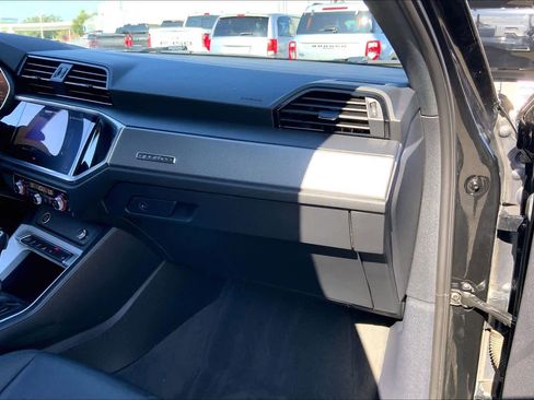 Used 2023 Audi Q3 2.0T Premium image 19