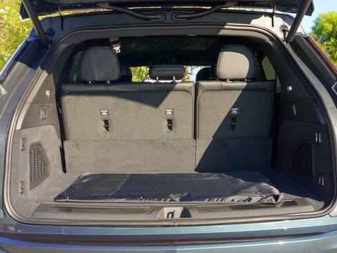 New 2026 Cadillac Escalade IQ Luxury 1 image 9