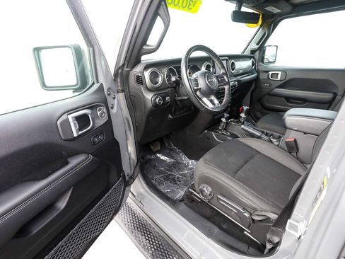 Used 2023 Jeep Wrangler Sahara w/ Cold Weather Group image 11