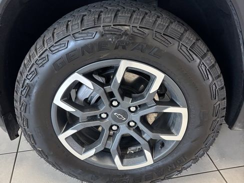 Certified 2025 Chevrolet Equinox ACTIV w/ Safety and Technology Package image 25