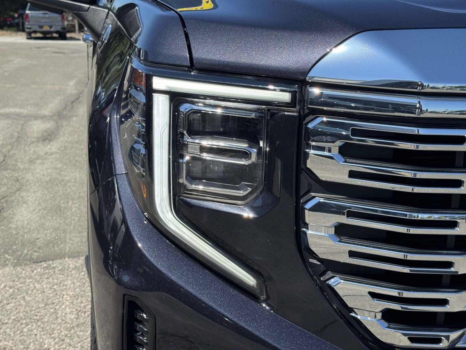 Used 2022 GMC Sierra 1500 Denali AWD/4WD image 6