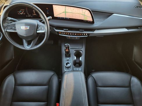 Used 2025 Cadillac XT4 Premium Luxury image 27