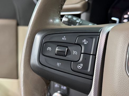 Used 2023 GMC Yukon Denali AWD/4WD image 15