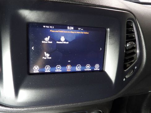 Used 2018 Jeep Compass Latitude w/ Popular Equipment Group image 19