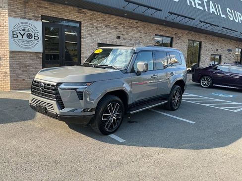 Used 2024 Lexus GX 550 w/ Accessory Package (Z1) image 1