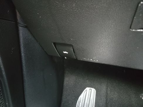 Used 2020 Chrysler Pacifica Limited w/ Advanced Safetytec Group image 49