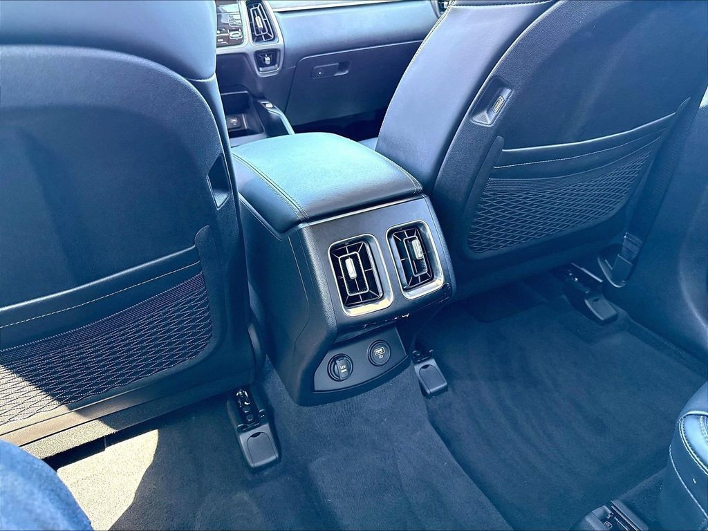 Certified 2023 Kia Sorento X-Line EX AWD/4WD image 15