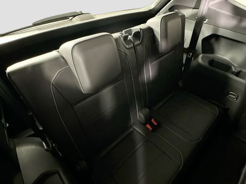 Certified 2021 Volkswagen Tiguan SE R-Line image 24