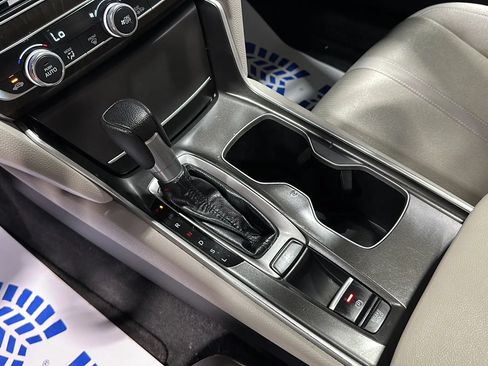Used 2020 Honda Accord EX image 24