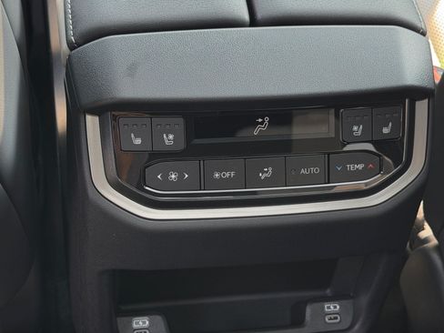New 2026 Lexus TX 500h AWD image 30