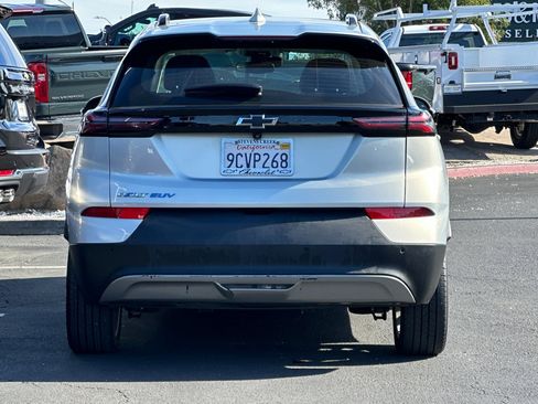 Used 2022 Chevrolet Bolt EUV LT w/ Comfort Package image 6