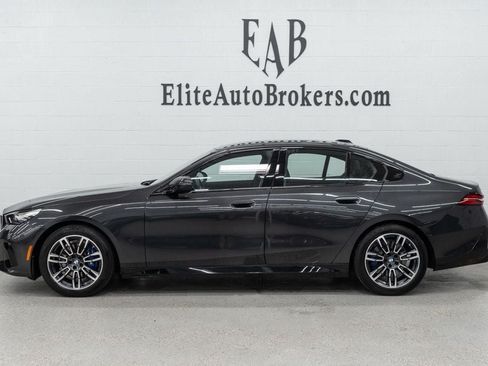 Used 2026 BMW 530i xDrive AWD/4WD image 2