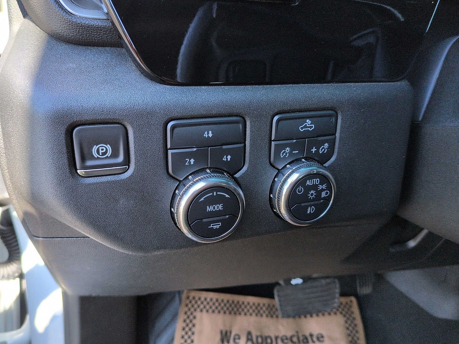 Used 2025 GMC Sierra 2500 SLE w/ SLE Convenience Package AWD/4WD image 18