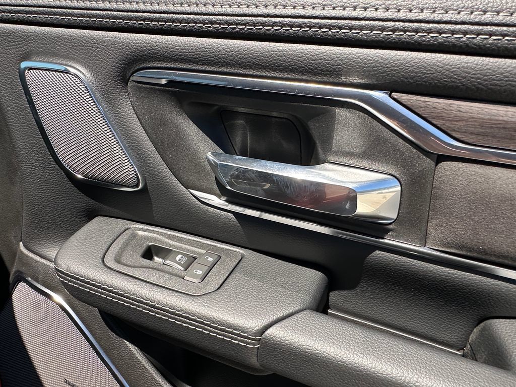 New 2026 RAM 1500 Laramie AWD/4WD image 16
