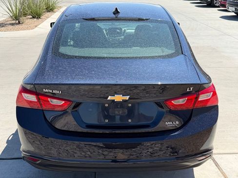 Used 2016 Chevrolet Malibu LT w/ Leather Package FWD image 5