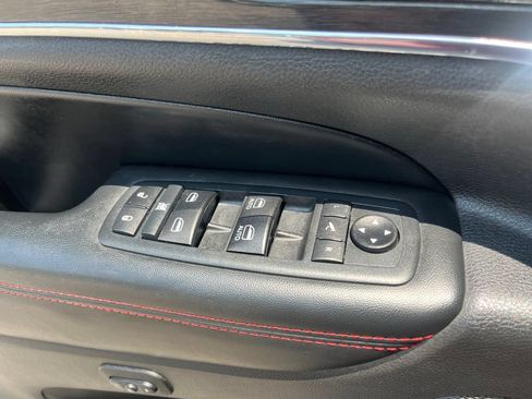 Used 2020 Jeep Grand Cherokee Trailhawk AWD/4WD image 11
