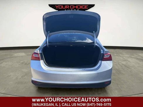 Used 2016 Chevrolet Malibu LT FWD image 12