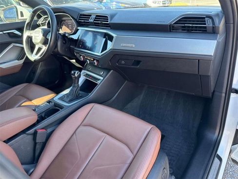 Used 2022 Audi Q3 2.0T Premium Plus image 15