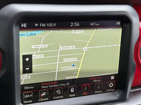 Used 2022 Jeep Wrangler Unlimited Rubicon w/ Cold Weather Group image 18